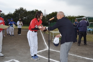 女子部準優勝：F Diamonds Ladies