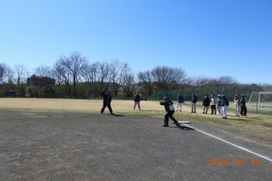 一塁塁審（アウト）