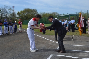 男子２部優勝カップ返還